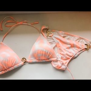 Victoria’s Secret bikini